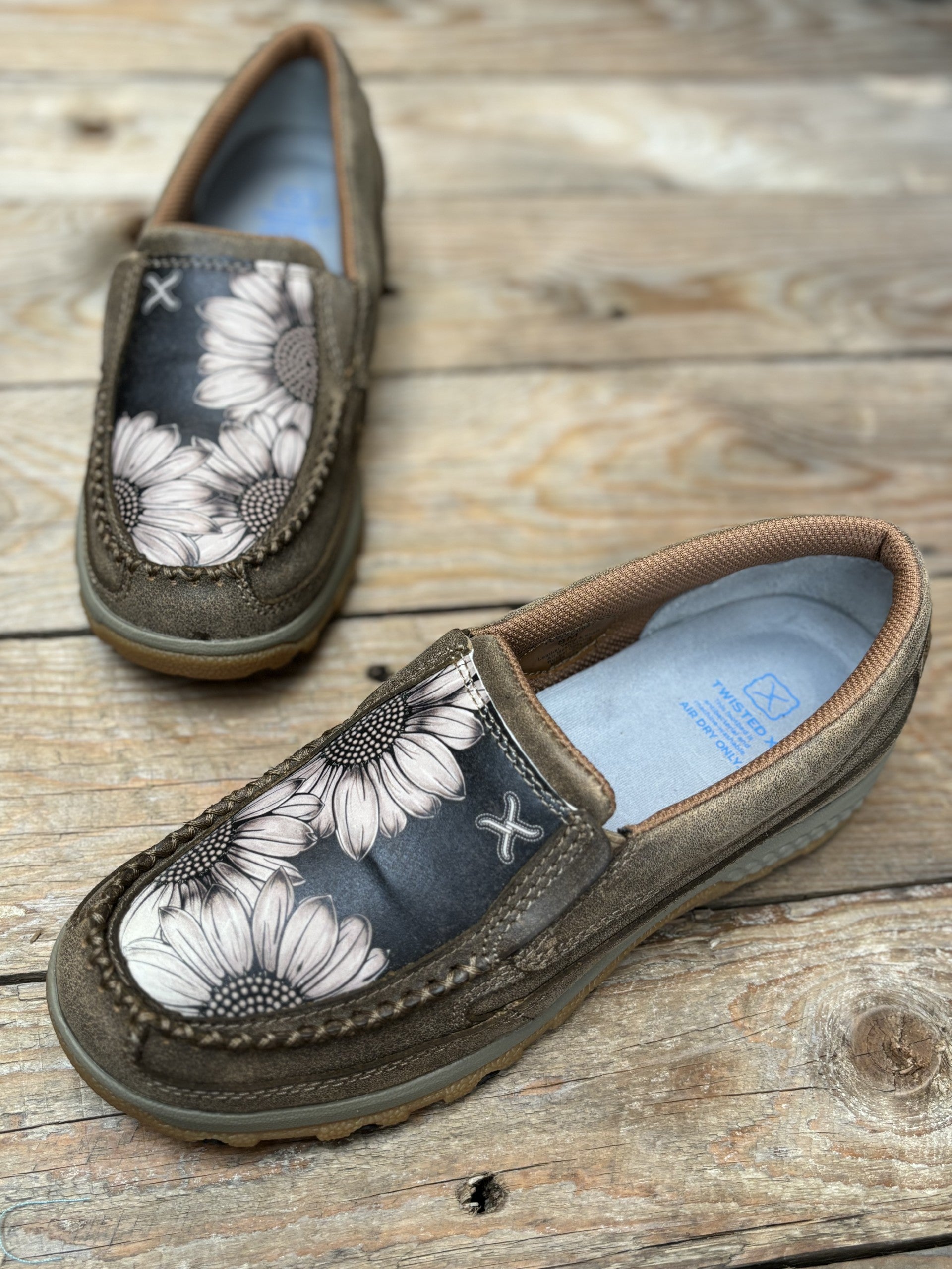 Womens Twisted X Flower Cellstretch Slip on Moc - Bomber / Flower (7229072375885)