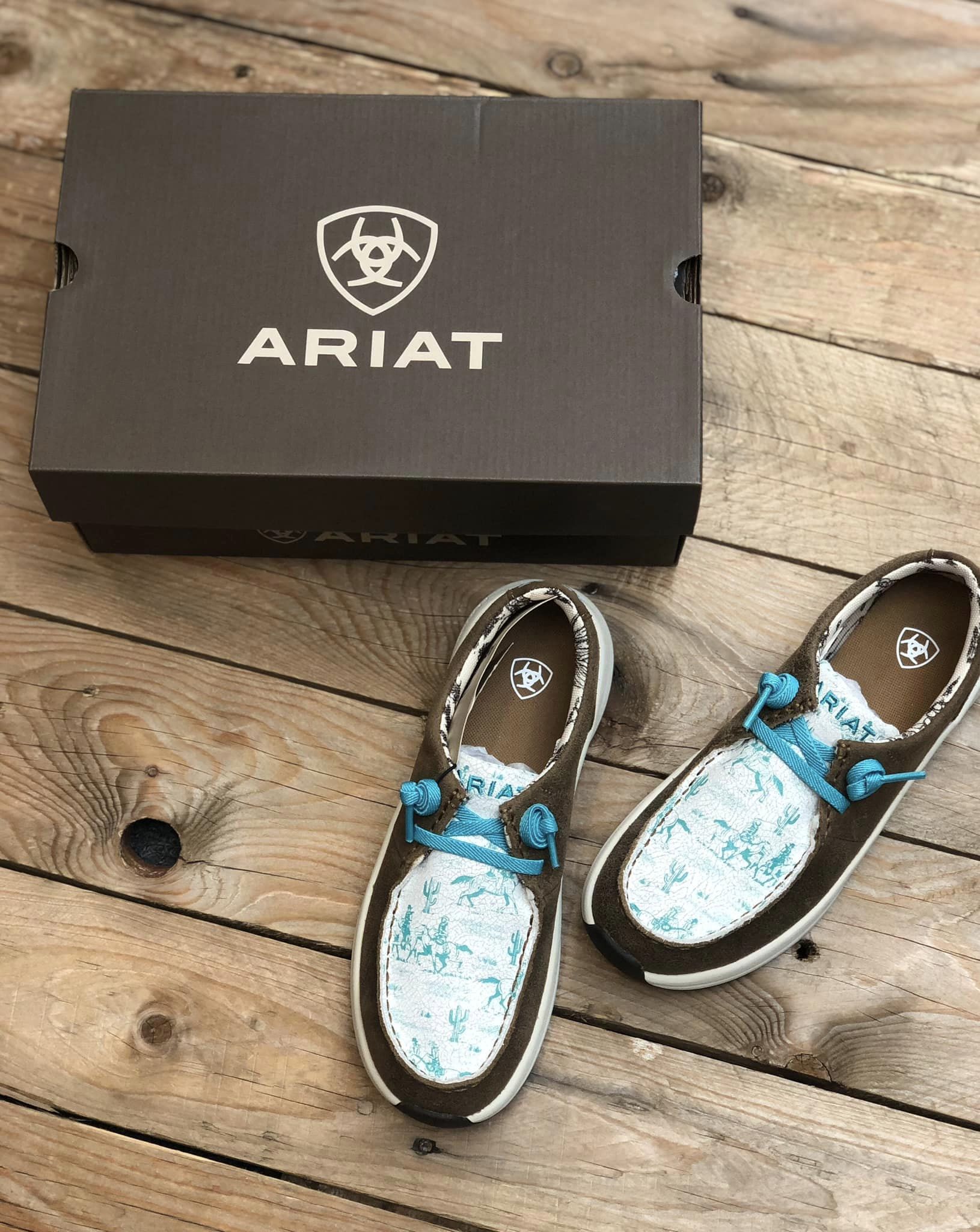 Ariat Mocassins imperméables Buckeye pour femme, Miel vieilli, 5,5 Ariat Mocassins imperméables Buckeye pour femme, Miel vieilli, 5,5