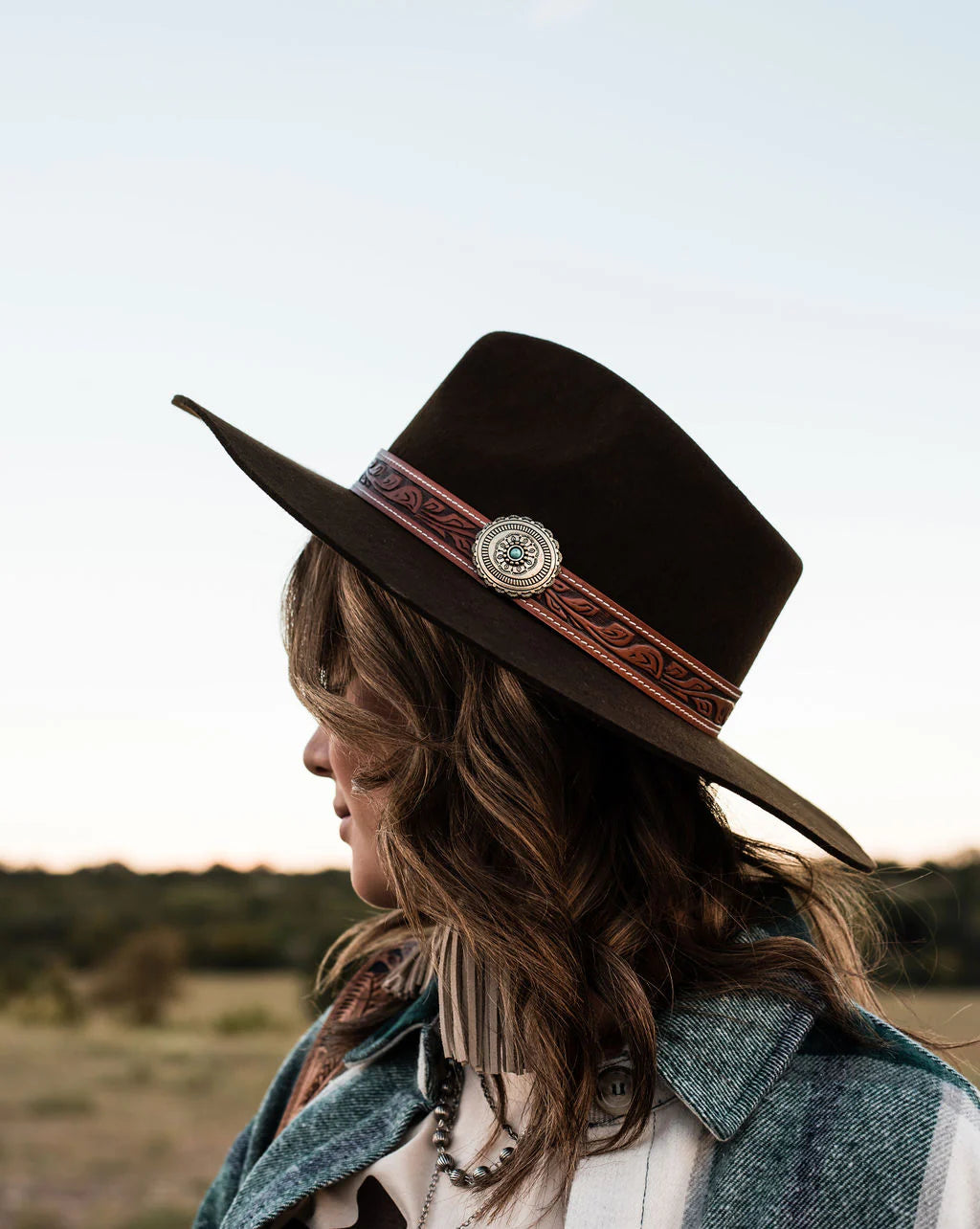 Charlie 1 Horse Hat - White Sands - Chocolate (7334017499213)