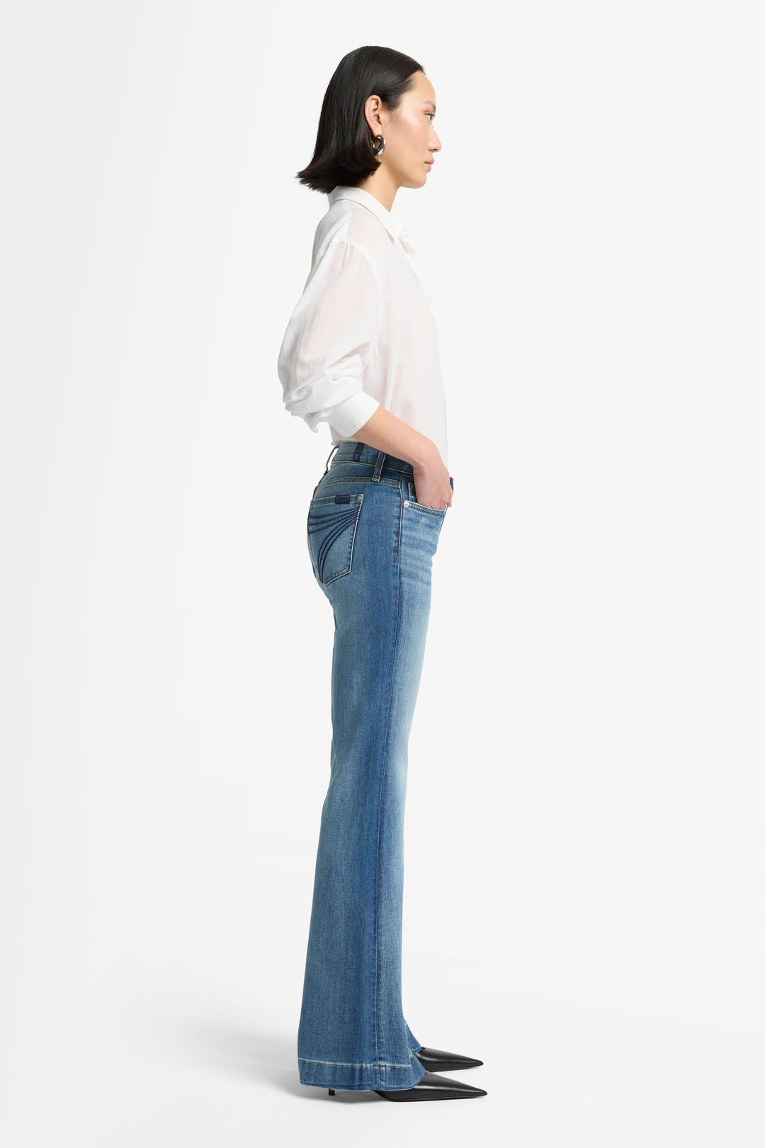 Womens 7 For all Mankind Dojo Tailorless Jean - Distressed Authentic Light
