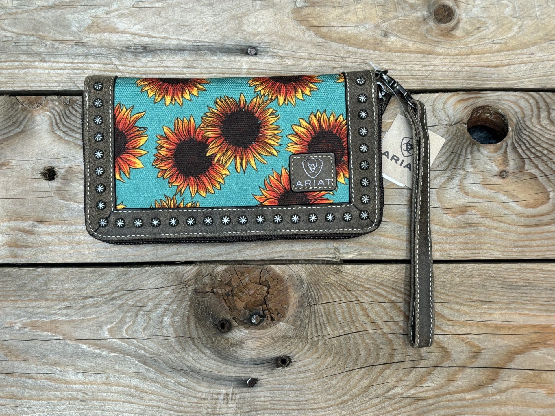 Ariat Sunflower Print Clutch Wallet (7272706768973)