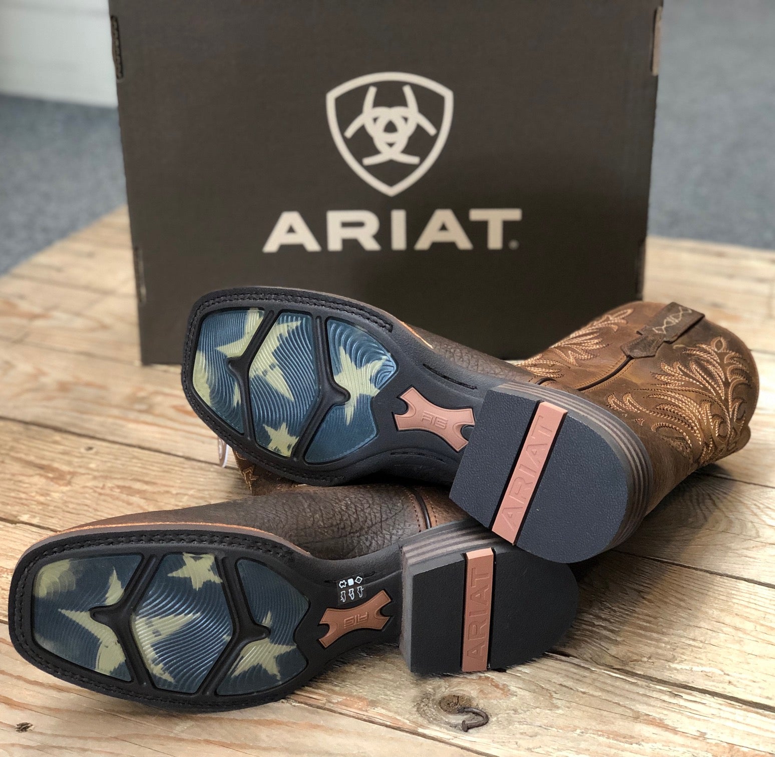 Mens Ariat Oakwood Boot - Earth / Distressed Brown (7365724766285)