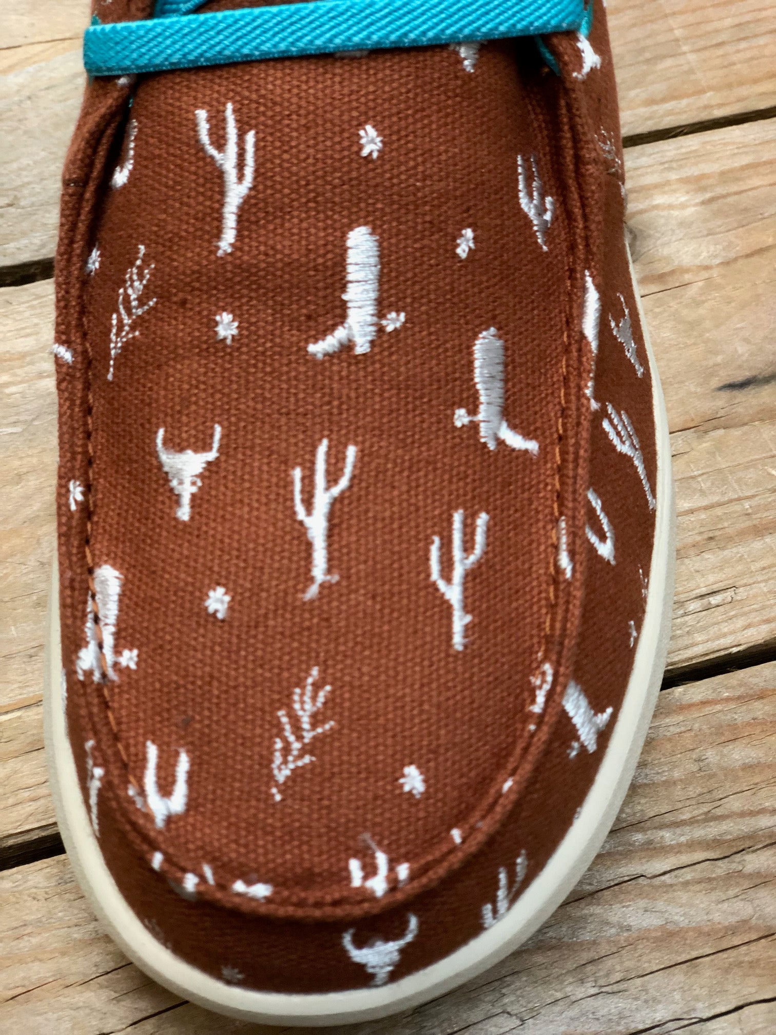 Womens Ariat Hilo Slip on Shoe - Doodle Sorrel  - Western Icons (7394000601165)