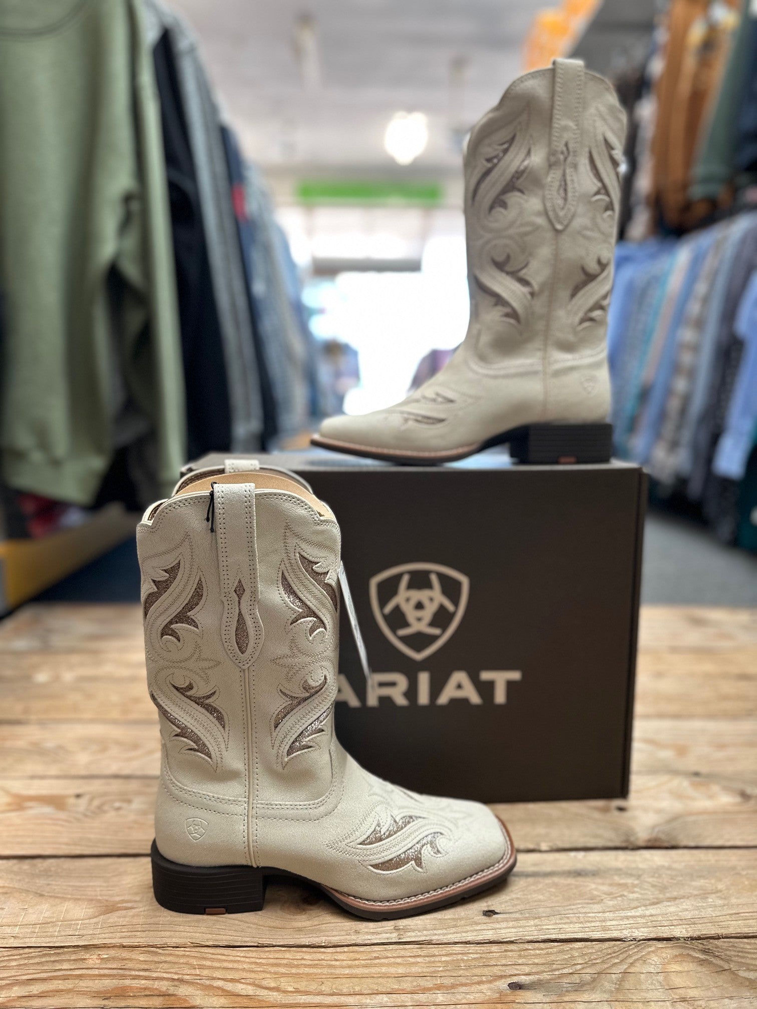 Womens Ariat Round Up Bliss Boot - Distressed Ivory (7335152517197)