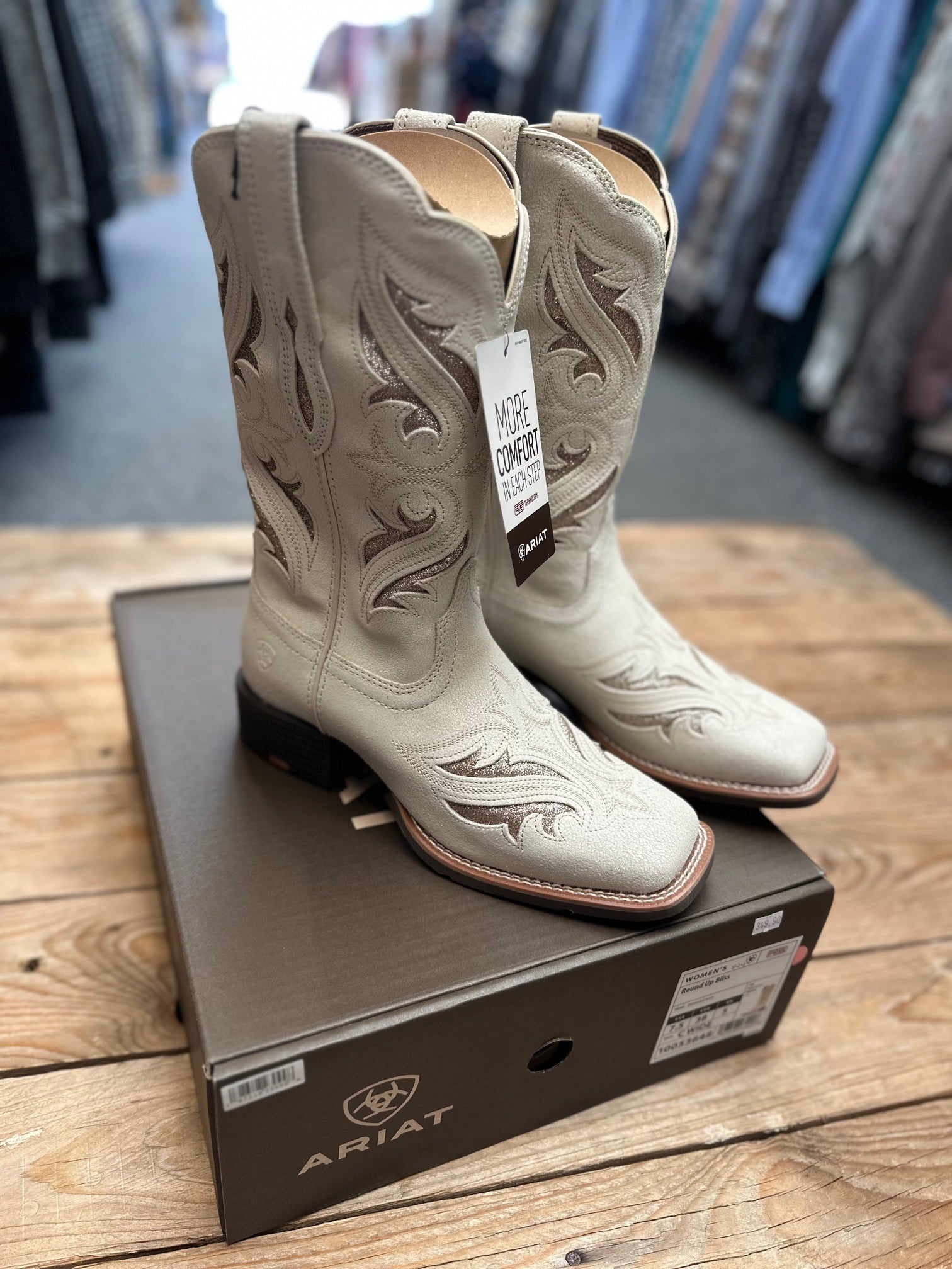 Womens Ariat Round Up Bliss Boot - Distressed Ivory (7335152517197)