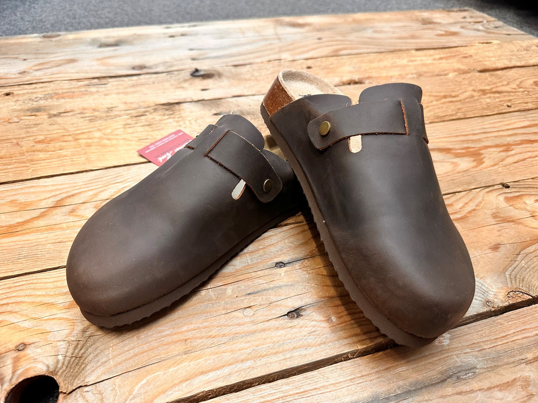 Womens Thomas Cook Cooya Clog - Oiled Crazy Horse