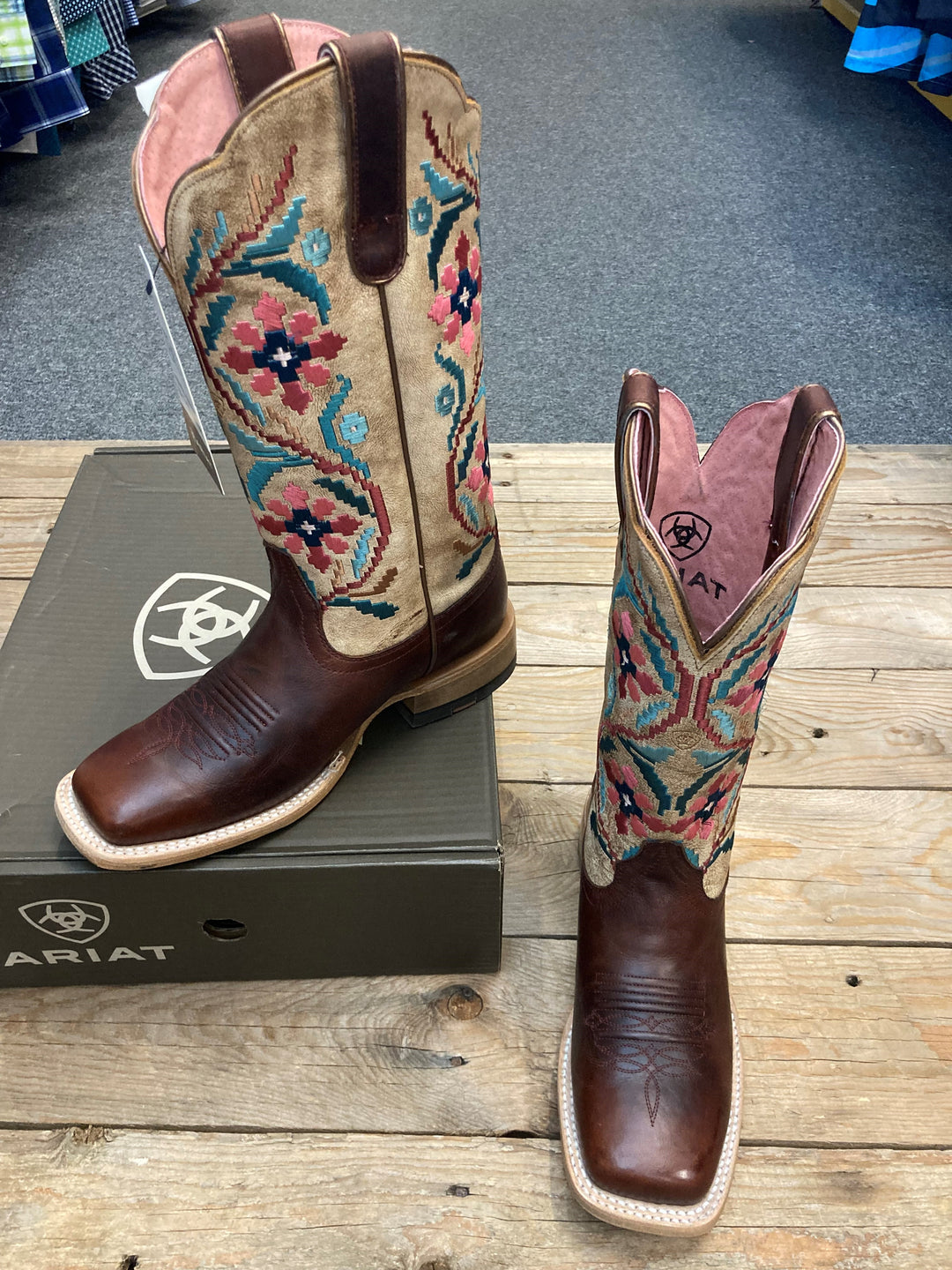 Womens Ariat Frontier Daniella Boot - Brazen Tan (6952183201869)