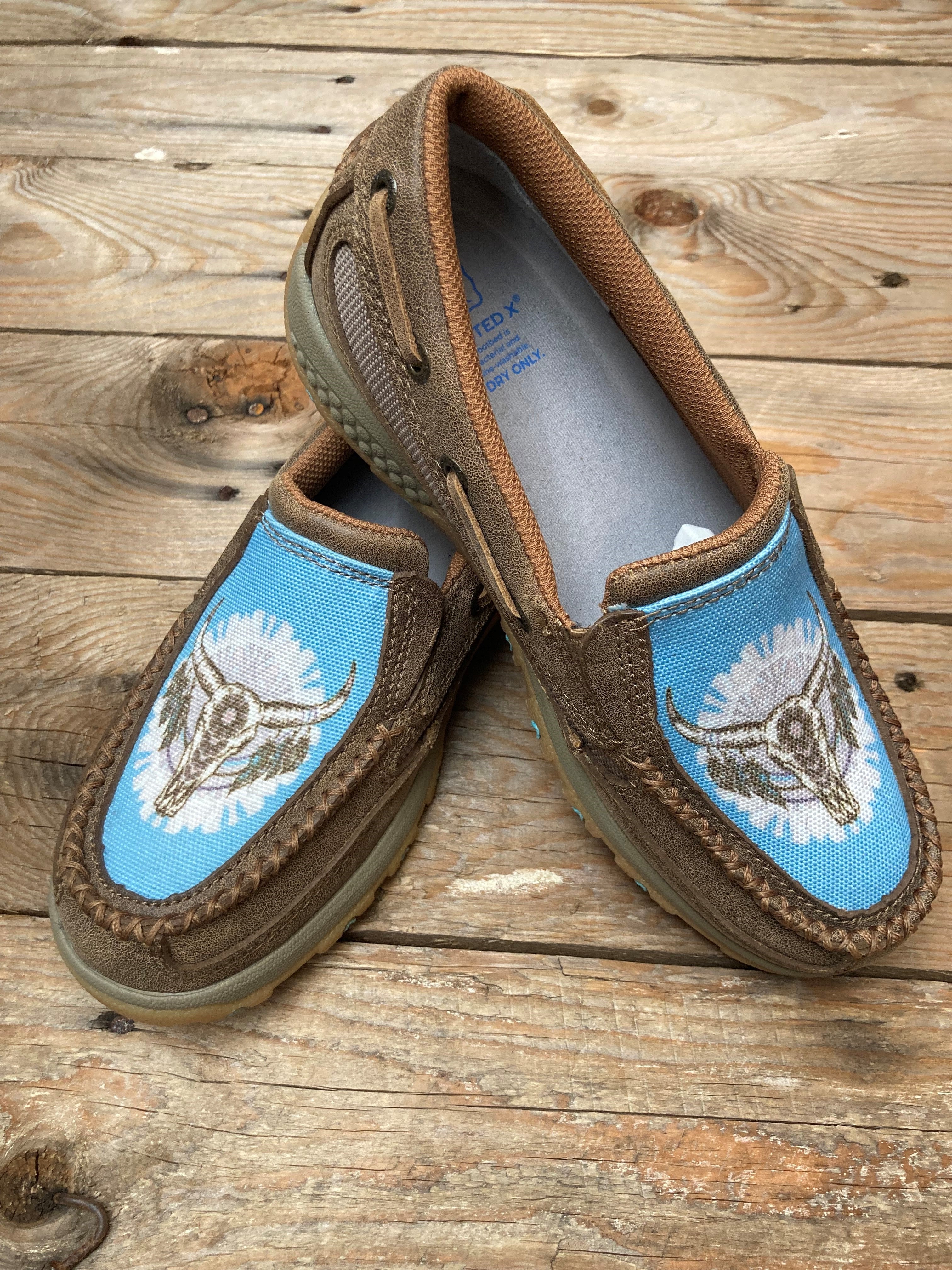 Womens Twisted X Feather Skull Moc - Cell Stretch Slip on (6710148300877)