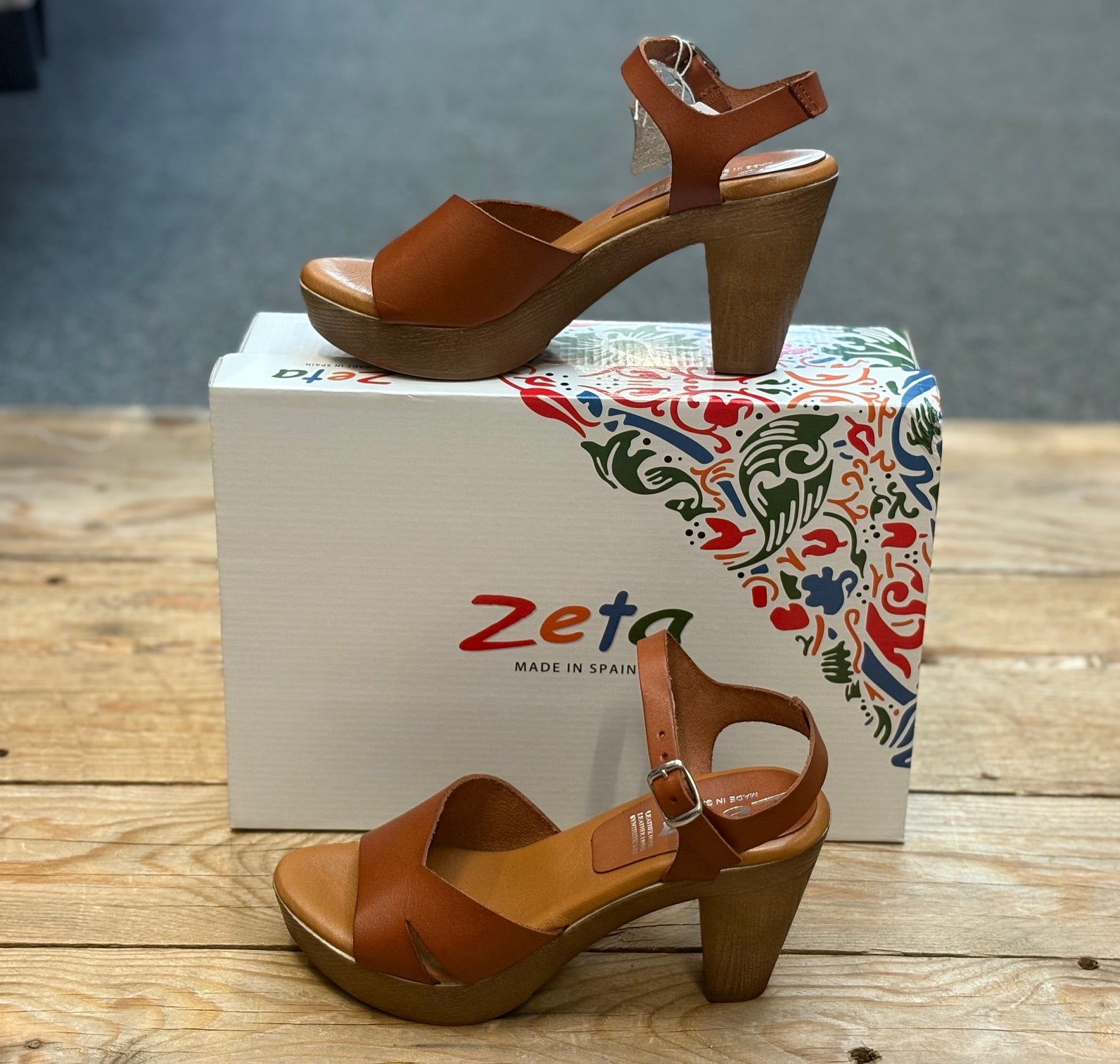 Womens Zeta Fudge Sandal - Vaq. Cuero (7556415455309)