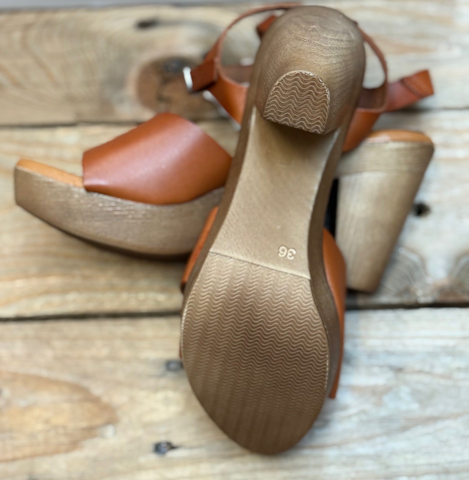 Womens Zeta Fudge Sandal - Vaq. Cuero (7556415455309)