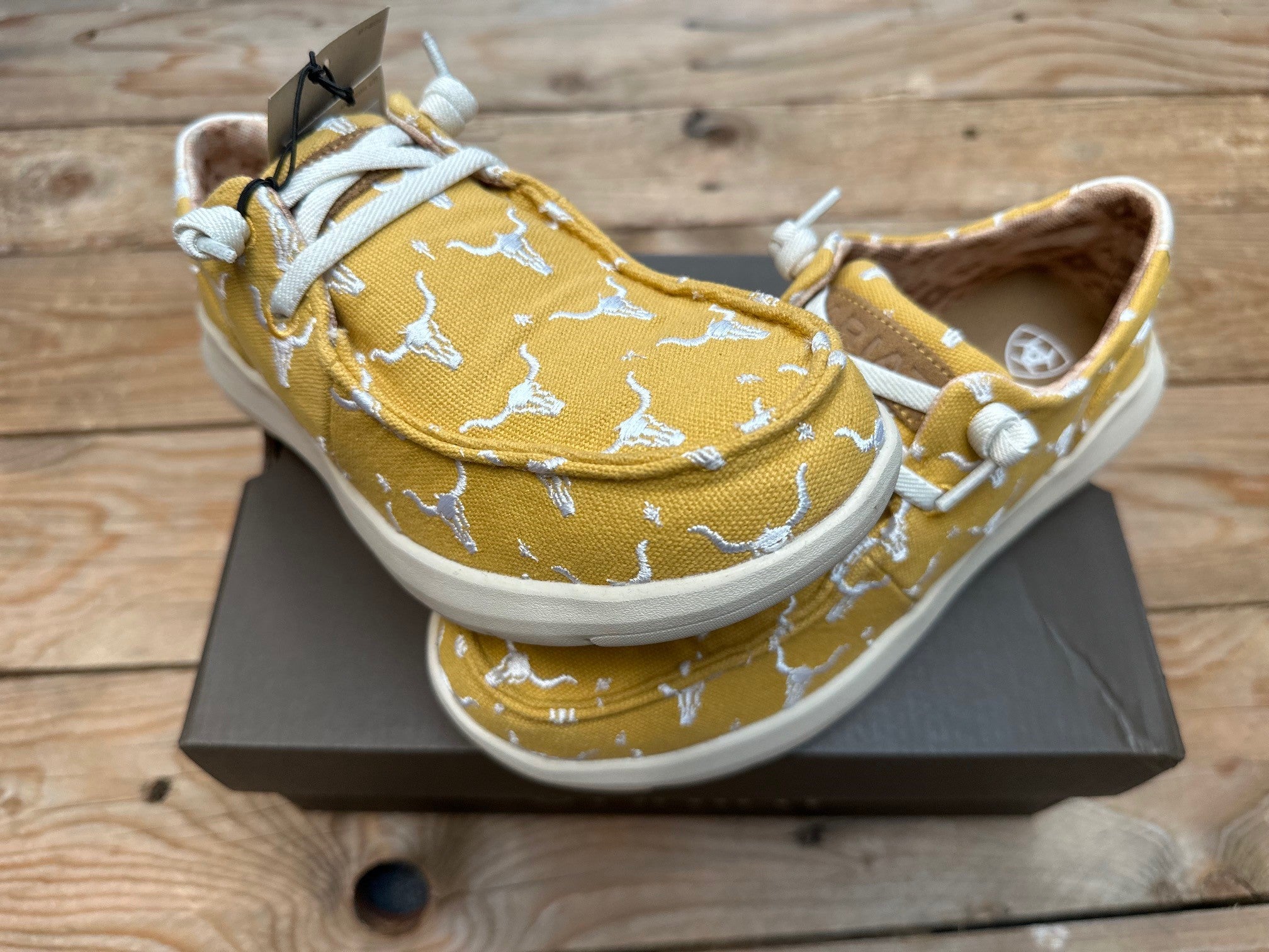 Womens Ariat Hilo Doodle Slip on Shoe - Mustard Steer Heads (7475535609933)