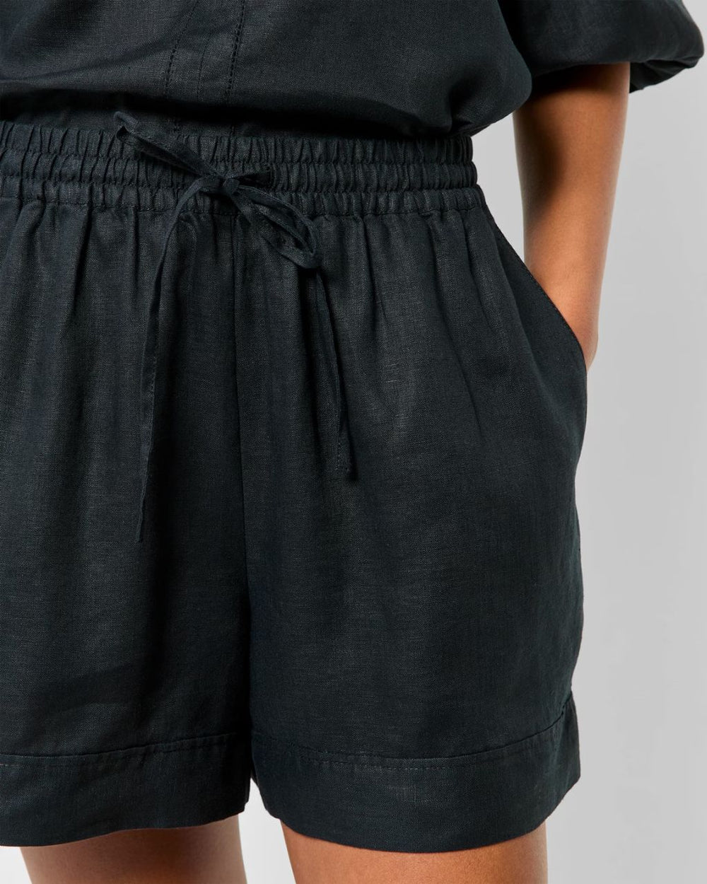 Womens Linen Blend Shorts - Black
