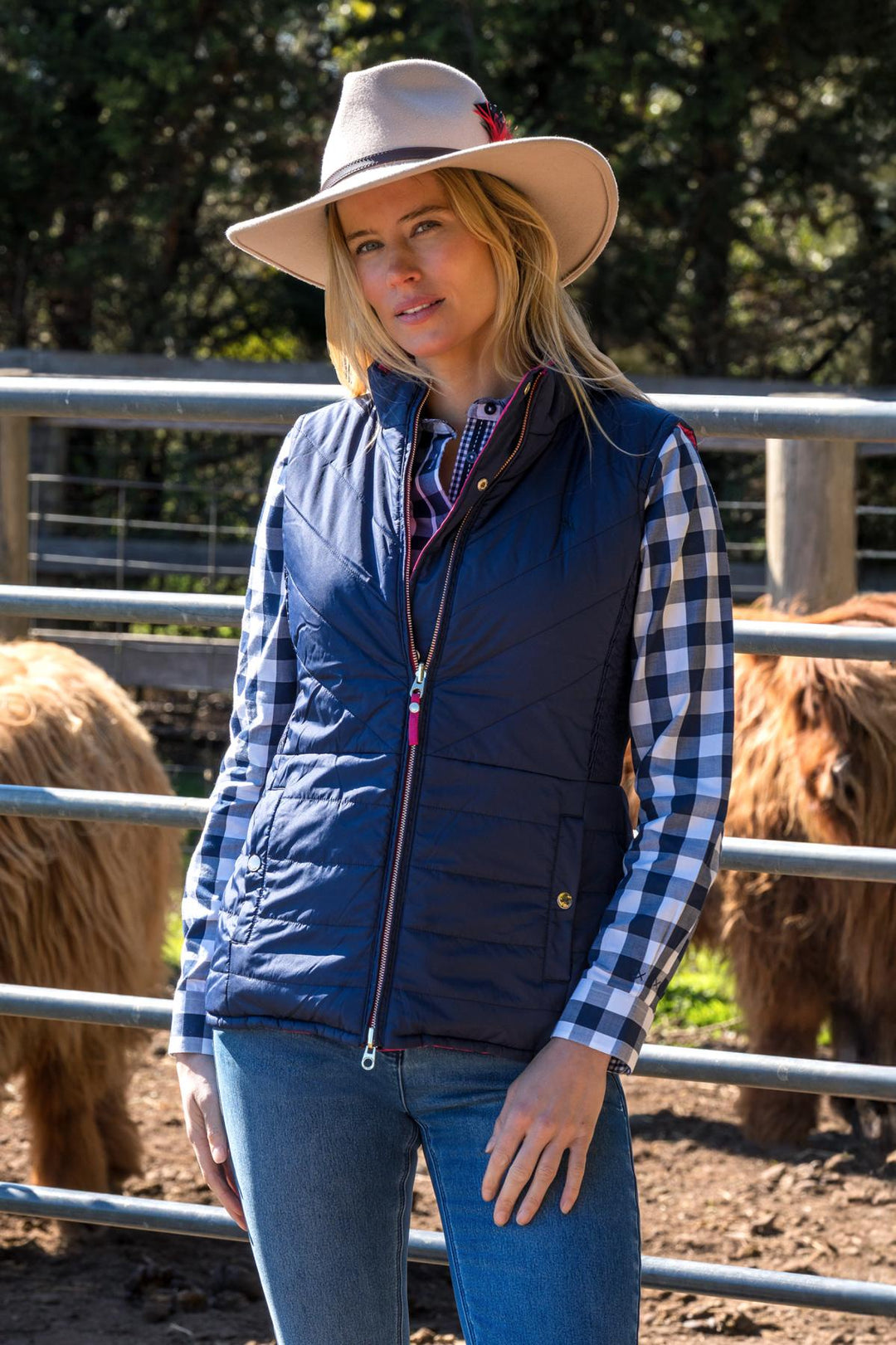 Womens Thomas Cook Mayfield Reversible Vest - Navy / Hot Pink