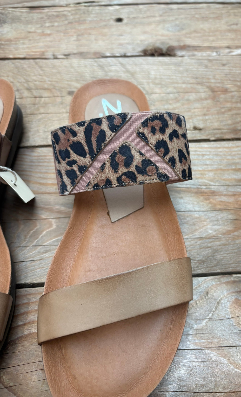 Womens Zeta Resort Sandal - Vaq. Sahara / Leopardo