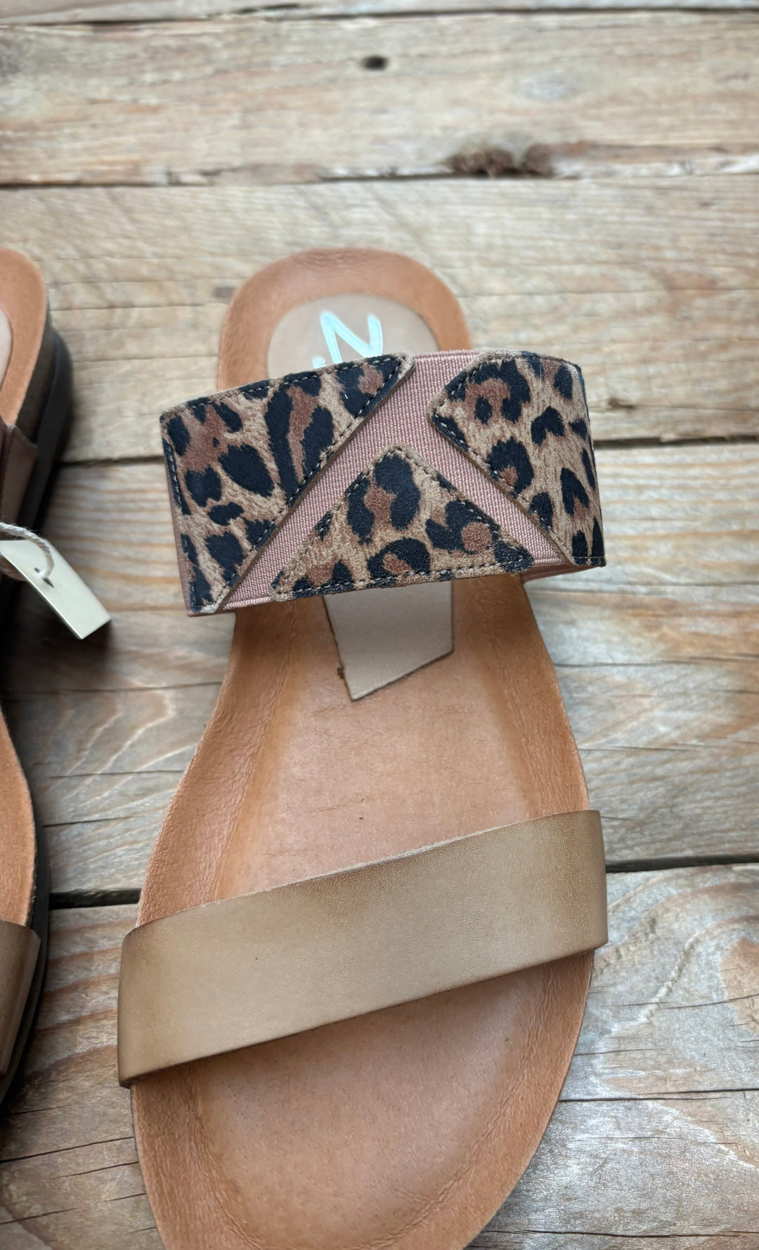 Womens Zeta Resort Sandal - Vaq. Sahara / Leopardo