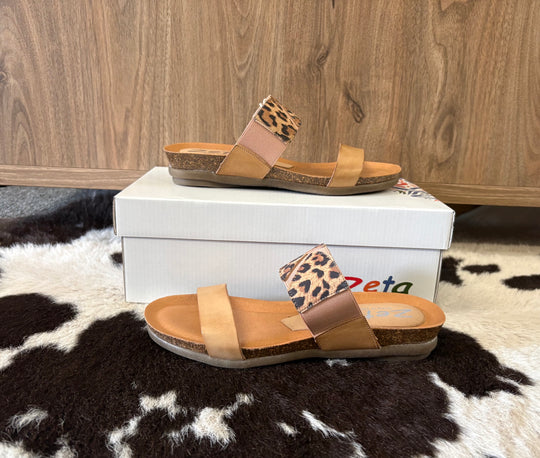 Womens Zeta Resort Sandal - Vaq. Sahara / Leopardo