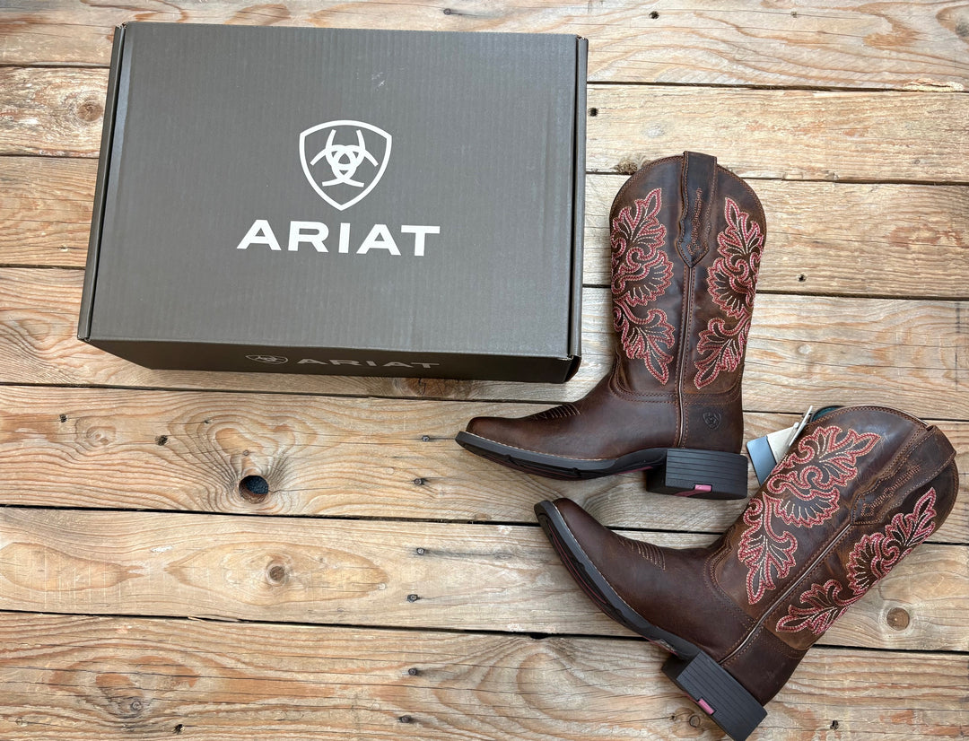 Womens Ariat Round Up Wide Square Toe StretchFit - Sassy Brown