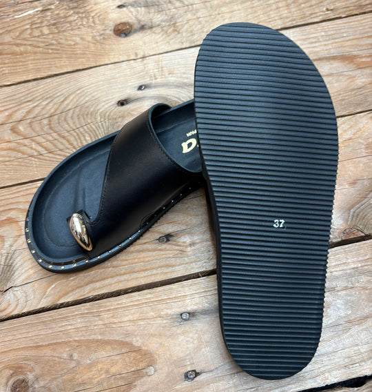 Womens Zeta Chase Wanda Sandal - Black