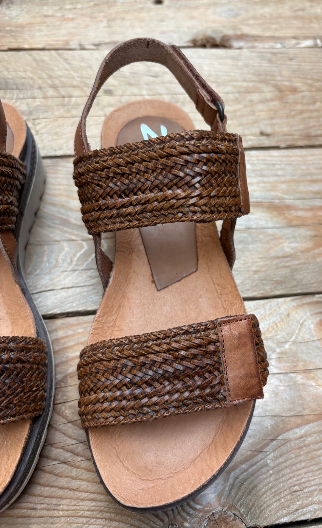 Womens Zeta Lunar Sandal - Avellana
