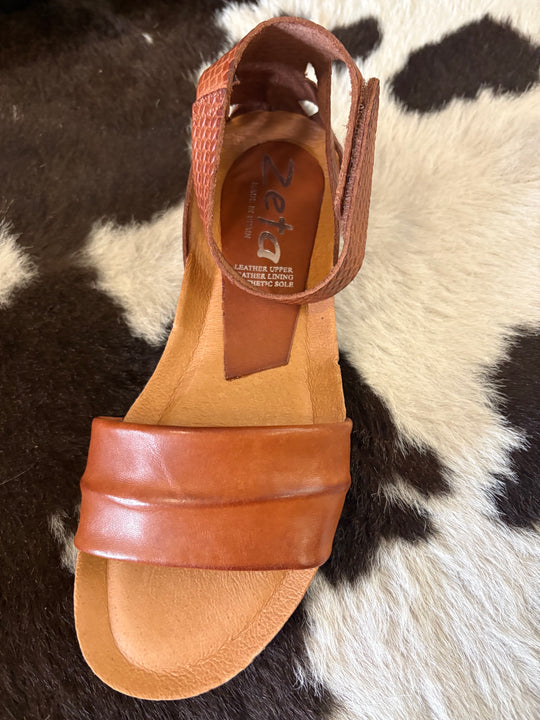 Womens Zeta Raisin Sandal - Cuero / Cuero