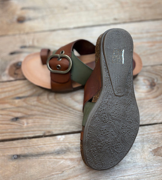 Womens Zeta Rivka Sandal - Roble / Botella