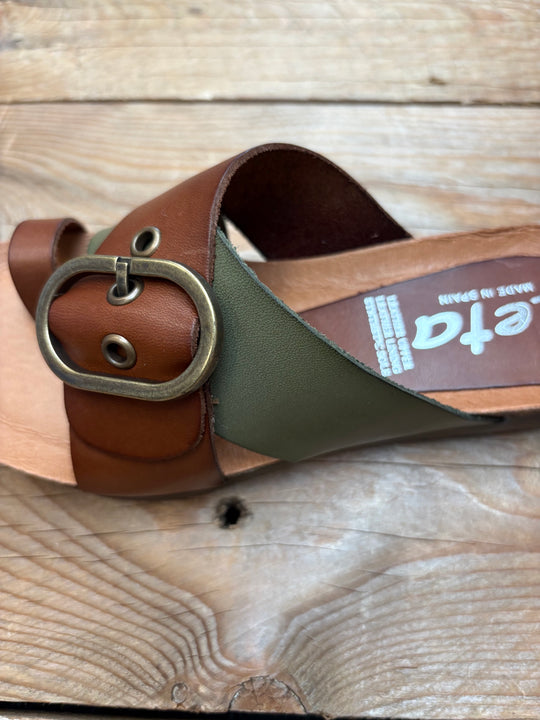 Womens Zeta Rivka Sandal - Roble / Botella