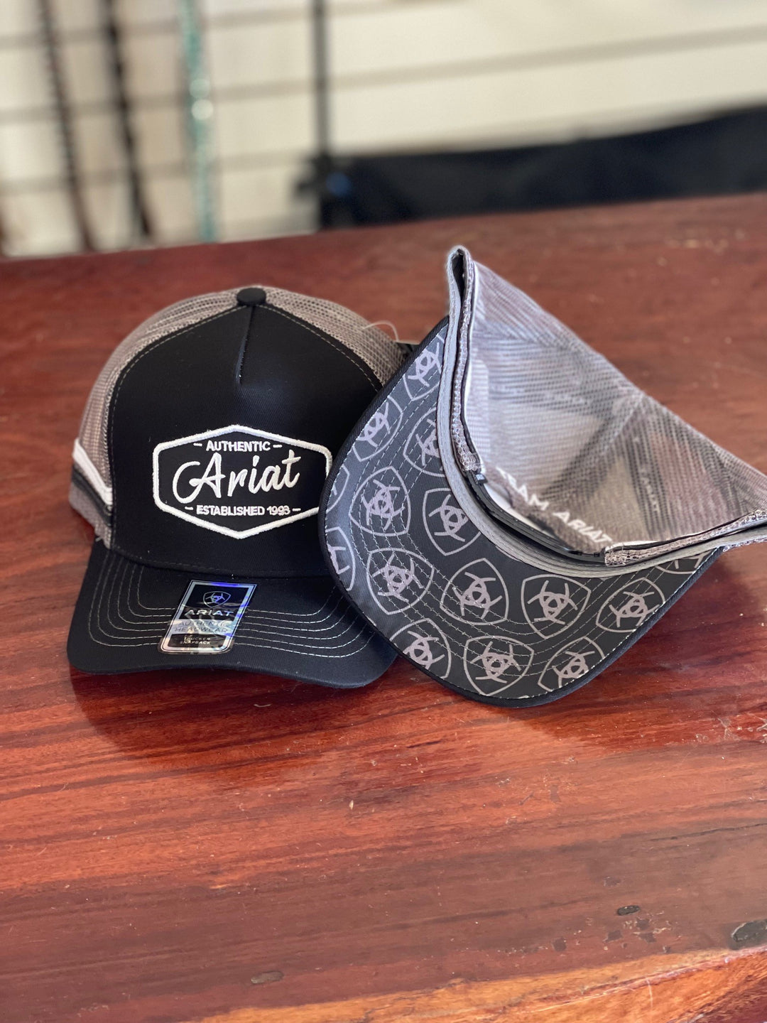 Ariat Est Patch Trucker Cap - Black / Grey (6913172996173)